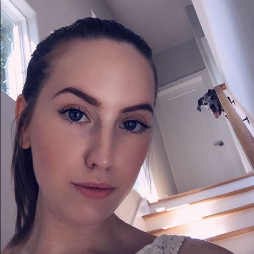 Meet your Posher, Brittney